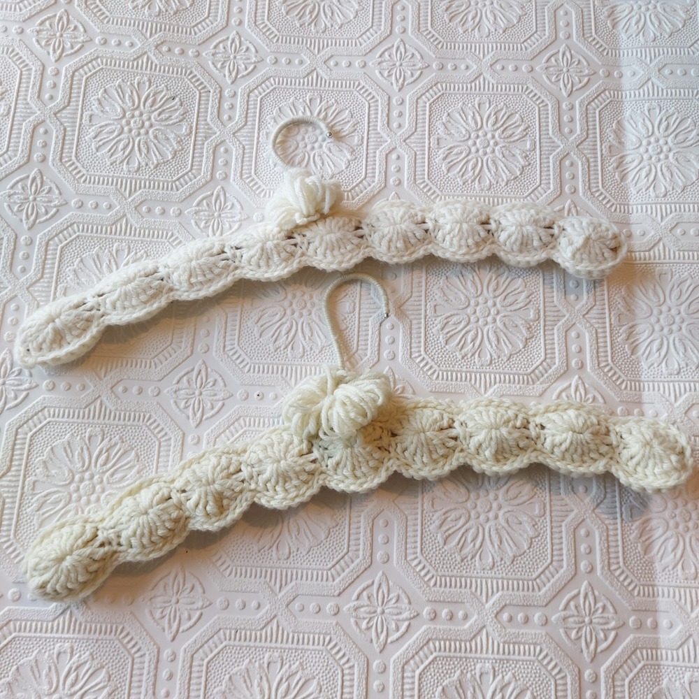 Vintage Handmade Crochet Padded Hangers Set of 2 Cream Shell Stitch 16 Inch